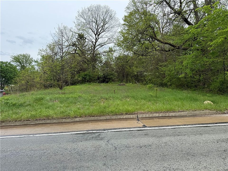 2nd image of 504 Mount Jackson Rd