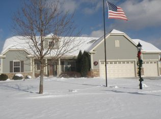 N42W22668 Brighton Ct, Pewaukee, WI 53072