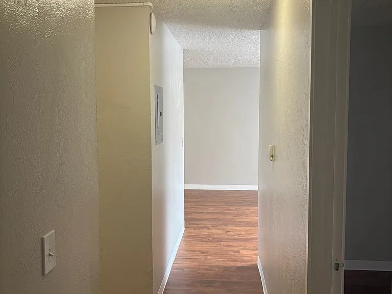 Prospect Pointe Apartments — Photo 82