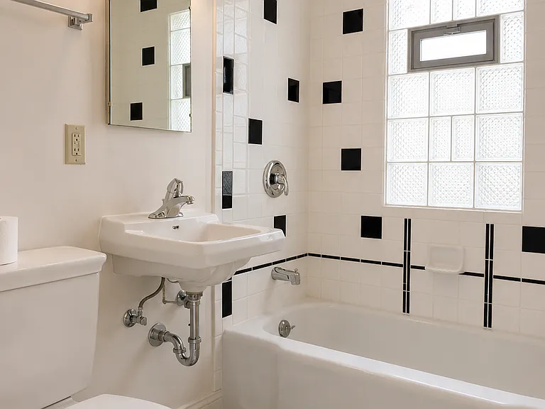 6100 W Lisbon Ave #2 — Photo 5