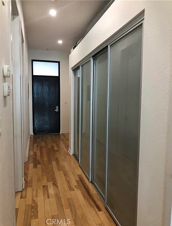 1 bed, 1050 sqft, $3,000 — Photo 3
