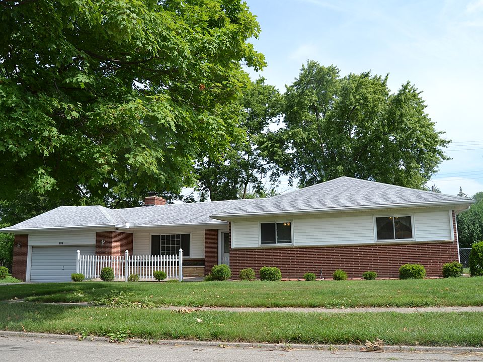 1st image of 609 Larriwood Ave