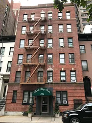 224 East 48th Street in Turtle Bay