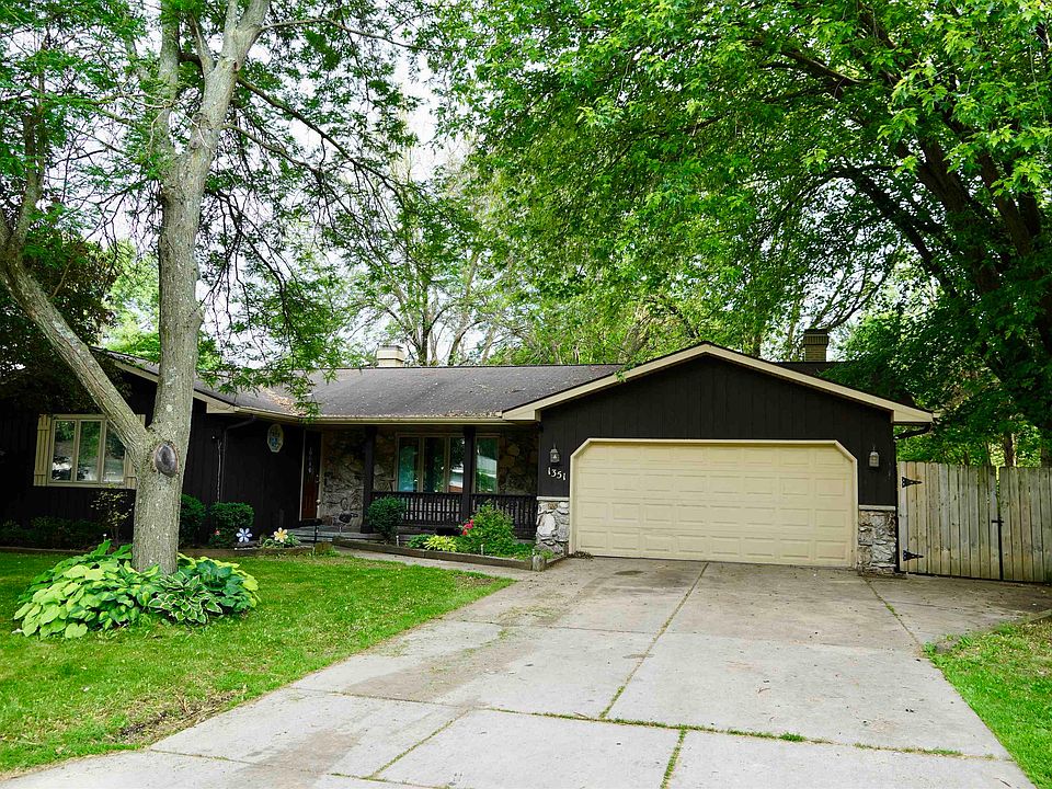 1351 Cormier Rd, Green Bay, WI 54313 Zillow