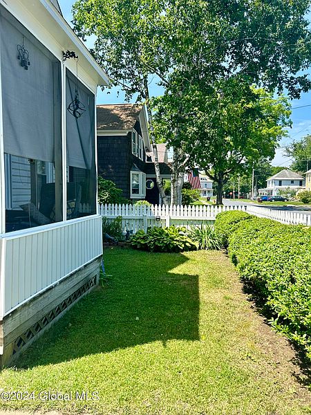 4th image of 26 Vanderheyden Street #520500 302.16-13-2