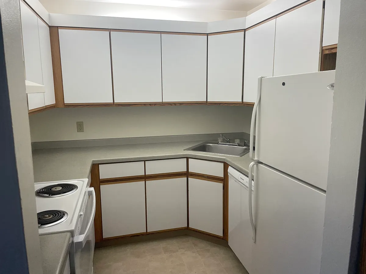 Building Photo - 5611 W Morgan Ave #F