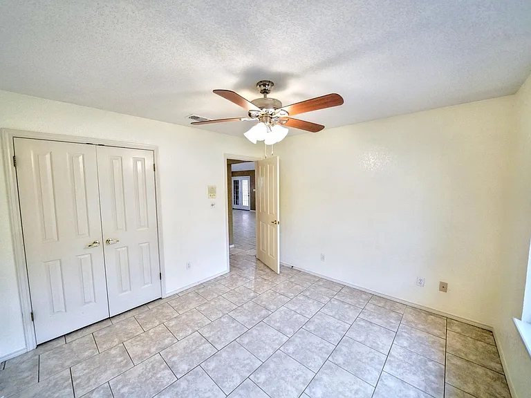1508 Mount Laurel — Photo 38