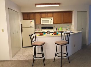 1814 Cooper Foster Park Rd W APT 202, Lorain, OH 44053