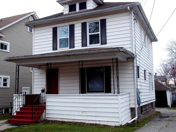 305 Smith Ave, Lansing, MI 48910