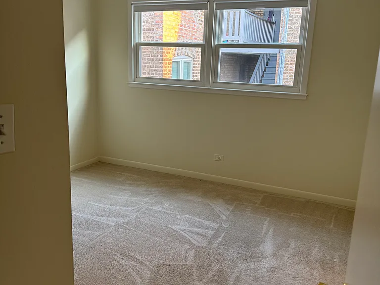 6558 N Richmond St #303 — Photo 15