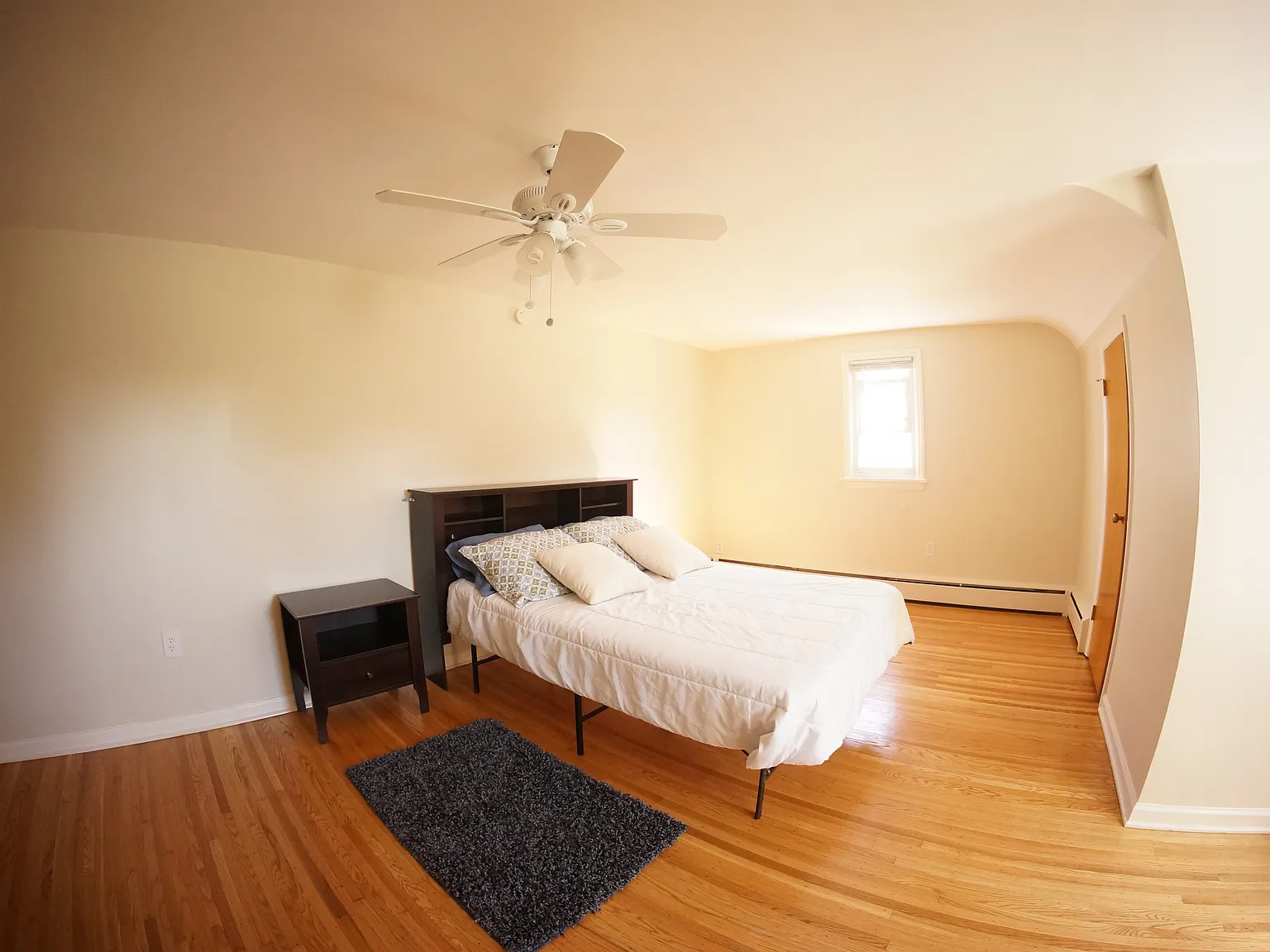 4 bed, 1650 sqft, $2,200 — Photo 4
