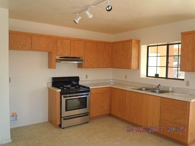 2nd image of 1084 Paseo Freno