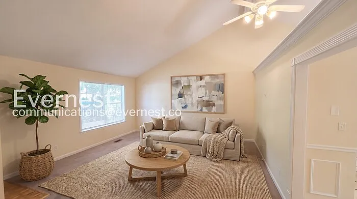 3 bed, 2.0 bath, 1669 sqft, $1,895 — Photo 3