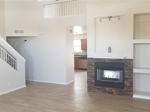 4th image of 256 Stoneheath Ct