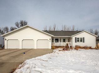 125 E Hillside Ave, Fergus Falls, MN 56537