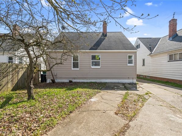 18113 Mapleboro Ave, Maple Heights, OH 44137