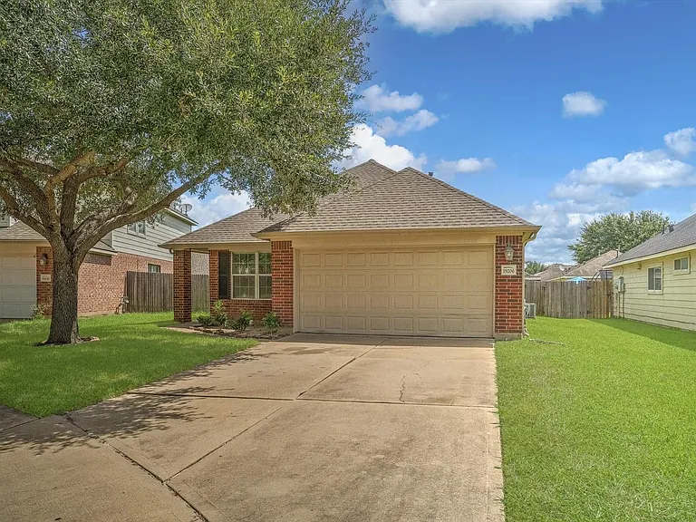 19206 Terra Forest Ct — Photo 2
