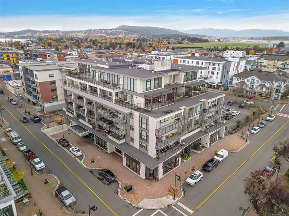 2461 Sidney Ave #203, Sidney, BC V8L 1Y8