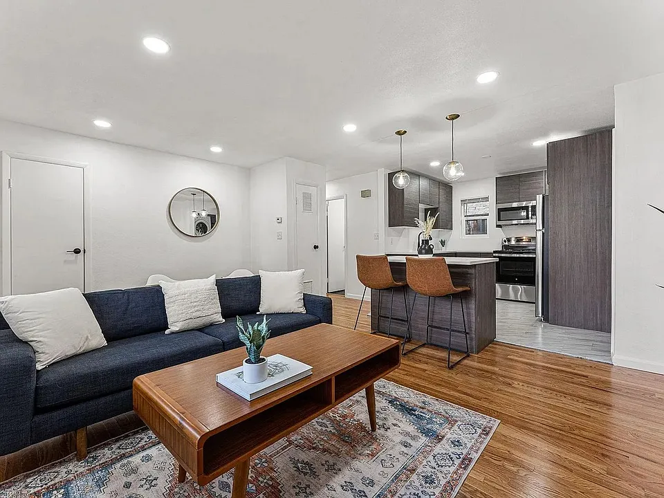 1228 Jay St