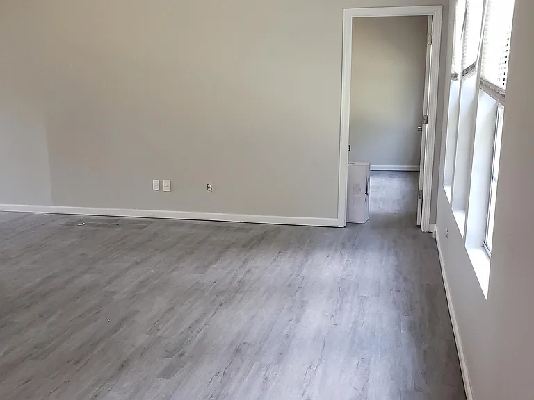 410 Sapphire Dr — Photo 6