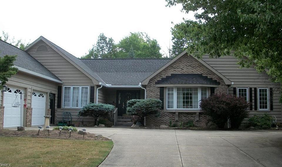 1st image of 2853 Camelot Ct