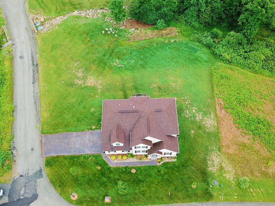 2nd image of 512 Tappan Zee Ln