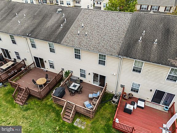 3rd image of 1041 Balley Dr