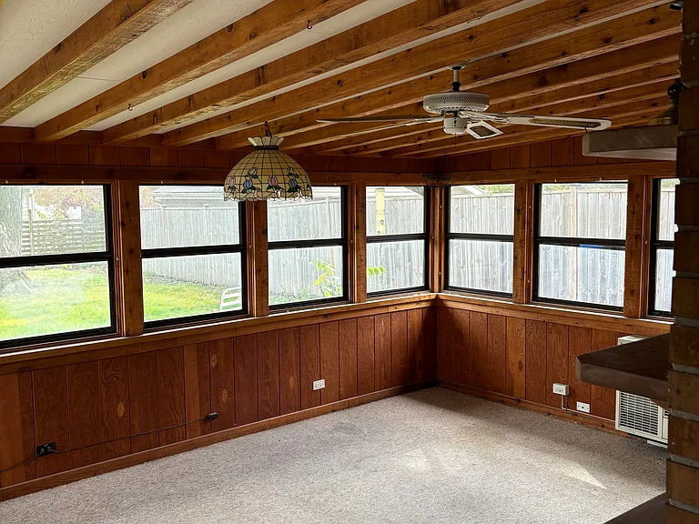 10923 Windsor Dr — Photo 17