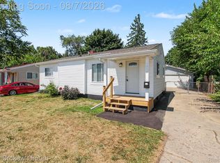1514 W Atherton Rd, Flint, MI 48507