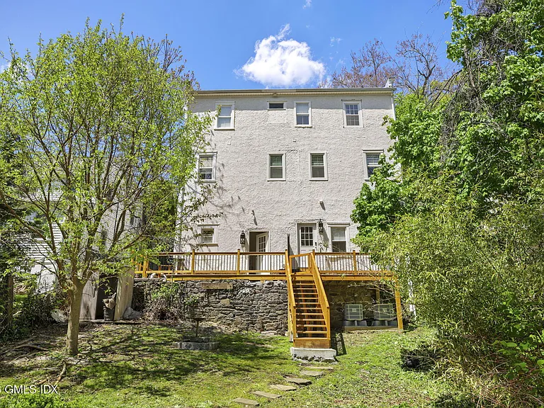 300RUC E Park Ave #B — Photo 27