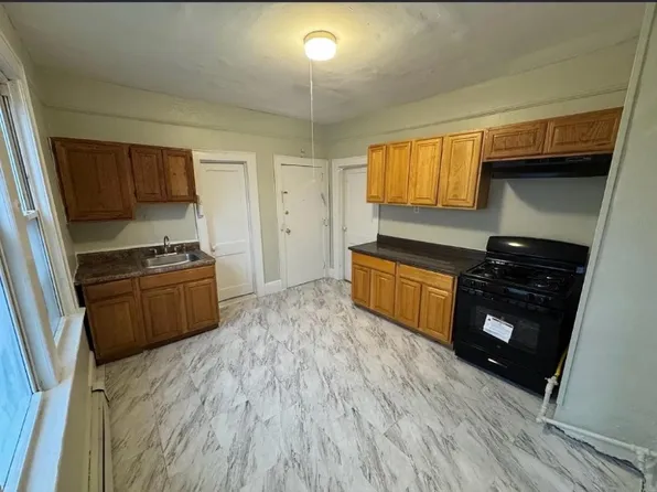 112 Eastern Pkwy #L3, Irvington, NJ 07111