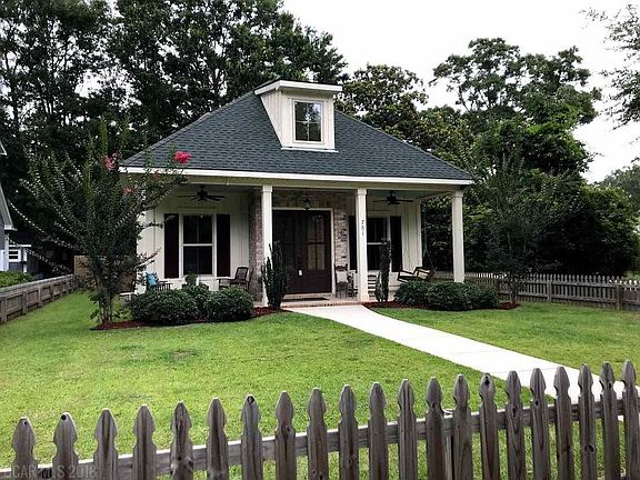 5th image of 769 Coleman Ave