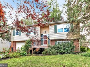 446 Ashford Dr, Lancaster, PA
