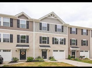 66 Maple Spring Dr, Painesville, OH 44077