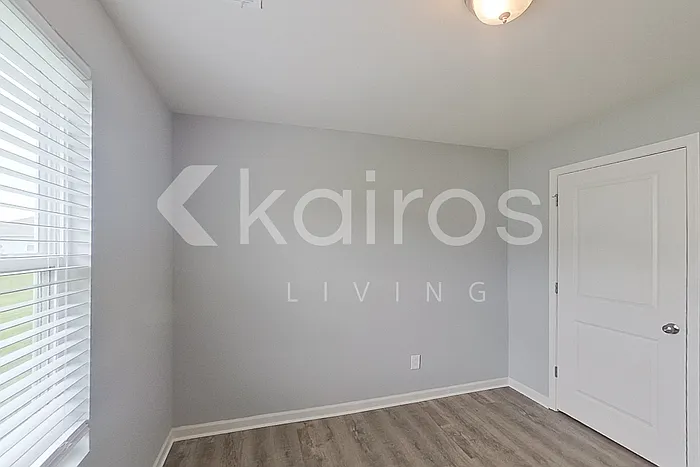 102 Kyles Dr — Photo 8