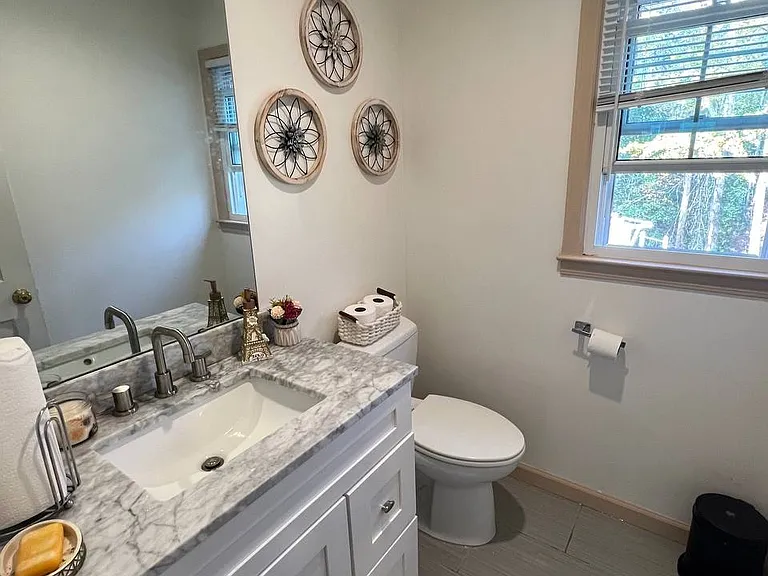 107 Brookwood Dr — Photo 17