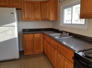 1126 Green St, Marcus Hook, PA 19061