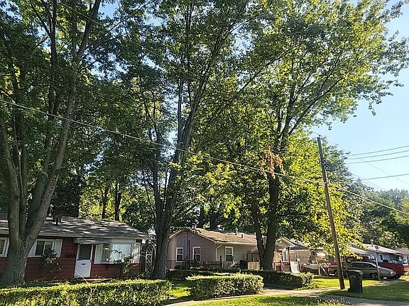 3rd image of 532 Denison Ave