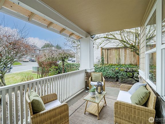 2nd image of 261 Blaine Drive SE