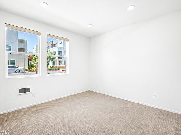 5th image of 9560 Hammock Pl