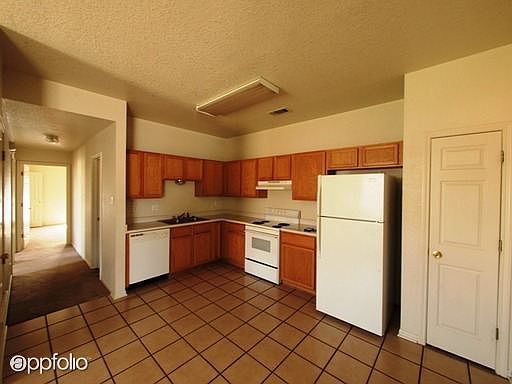4th image of 5208 Daybreak Dr