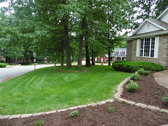 3rd image of 29 Stonehenge Dr