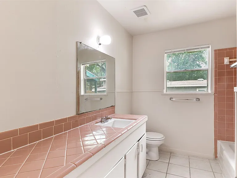 1800 Rhodes Rd — Photo 12