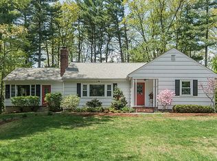 10 Mohegan Rd, Acton, MA 01720