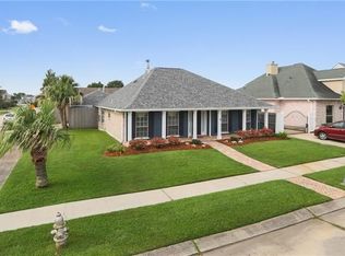 13 Saint Thomas Dr, Kenner, LA 70065