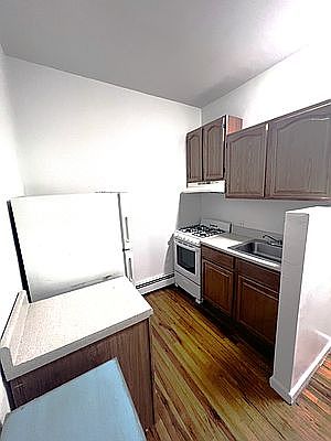 5th image of 24-08 23rd St #2D