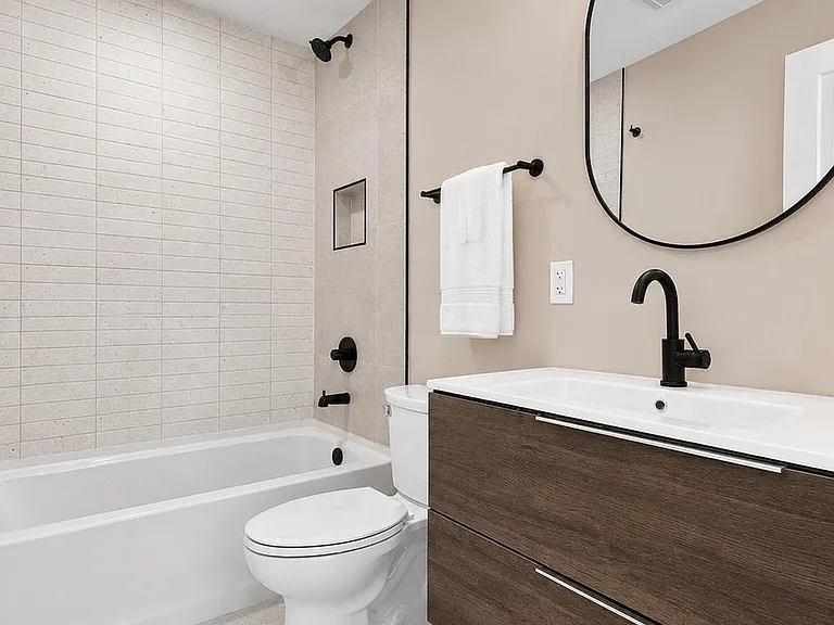 13 S Academy St #D — Photo 17