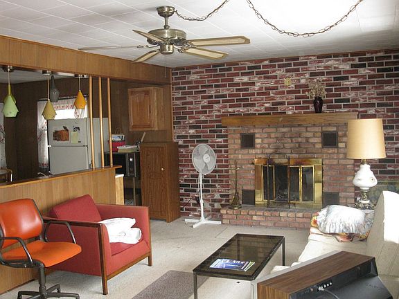 5th image of 2213 S Lake Shore Dr