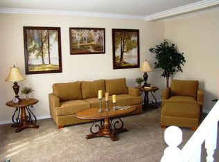 1024 10th St, Northfield, IL 60093