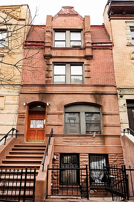 Rented by Perry Associates NYC Inc | media 1
